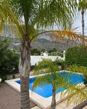 Castillitos En El Aire En Lo Alto Del Montgo-denia-piscina Villa